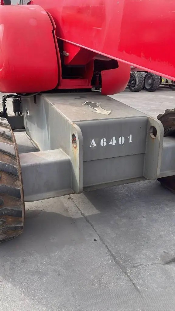Scissor Lift - View 3